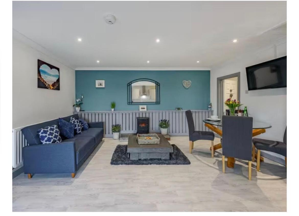 1 Bedroom Holiday Let In The Heart Of West Wales Carmarthen Exterior photo